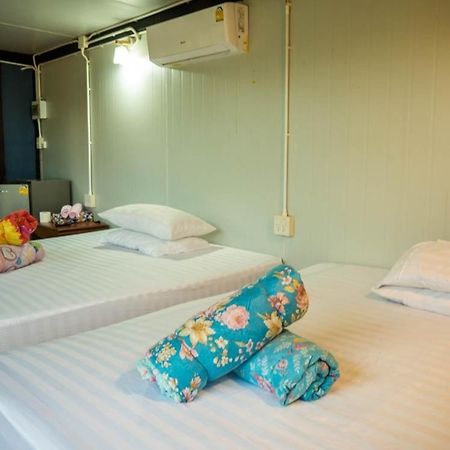 Beach Box Resort At Rimlay Rayong Exteriör bild