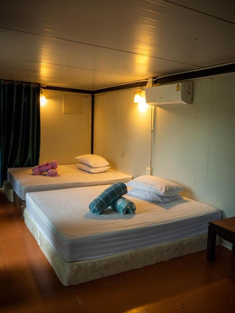 Beach Box Resort At Rimlay Rayong Exteriör bild