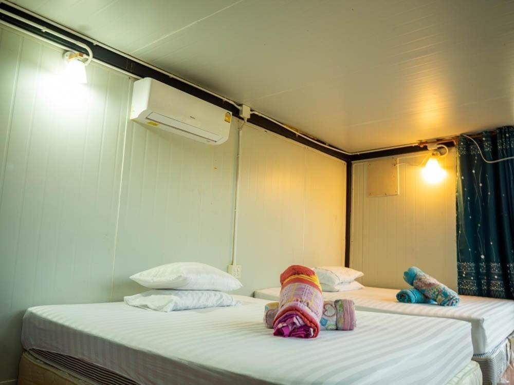Beach Box Resort At Rimlay Rayong Exteriör bild