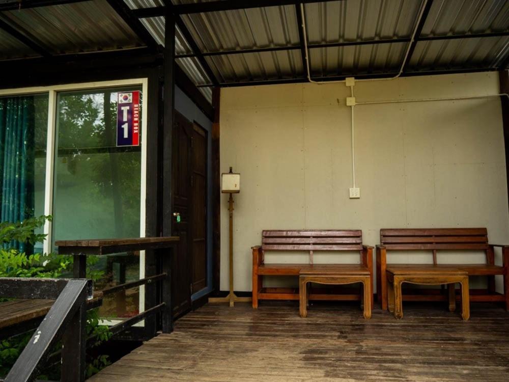 Beach Box Resort At Rimlay Rayong Exteriör bild