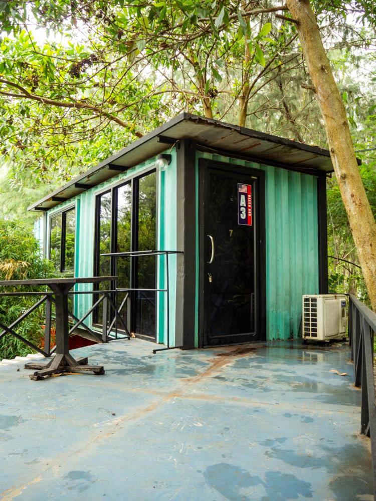 Beach Box Resort At Rimlay Rayong Exteriör bild