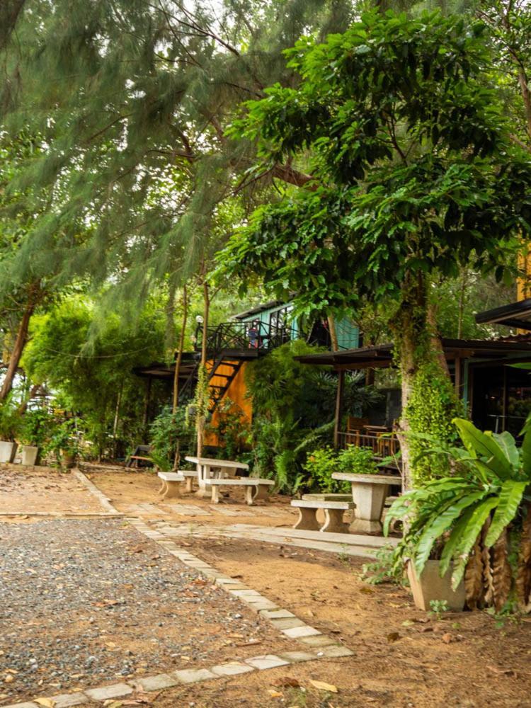 Beach Box Resort At Rimlay Rayong Exteriör bild