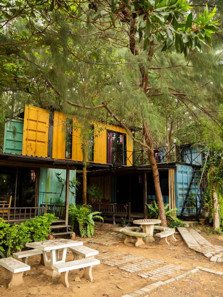 Beach Box Resort At Rimlay Rayong Exteriör bild